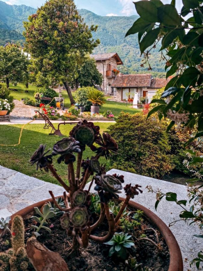 La Roggia - Lake Como Heritage Home In Molino Maufet Watermill - Patio On The Garden Колико Екстериор снимка